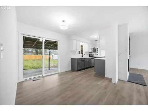 4528 SE 111th Avenue Portland OR 97266