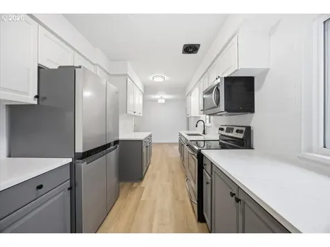 4528 SE 111th Avenue Portland OR 97266