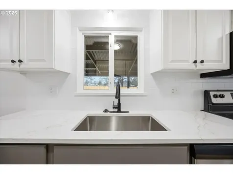 4528 SE 111th Avenue Portland OR 97266