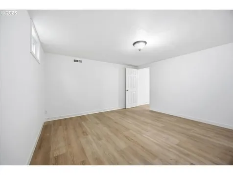 4528 SE 111th Avenue Portland OR 97266