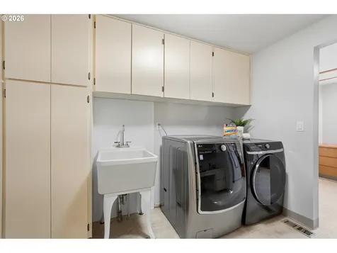 14400 NW Oakhills Drive Beaverton OR 97006