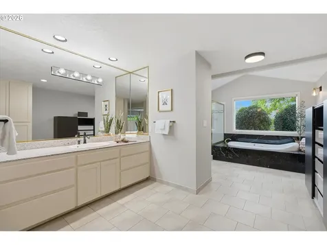 14400 NW Oakhills Drive Beaverton OR 97006
