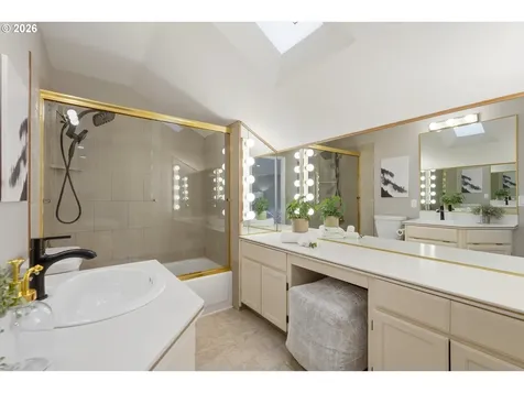 14400 NW Oakhills Drive Beaverton OR 97006