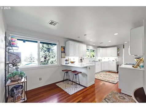 2035 Buck Street Eugene OR 97405