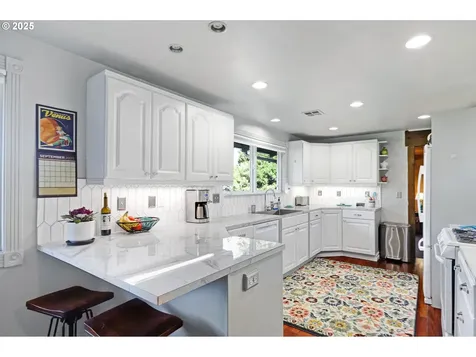 2035 Buck Street Eugene OR 97405