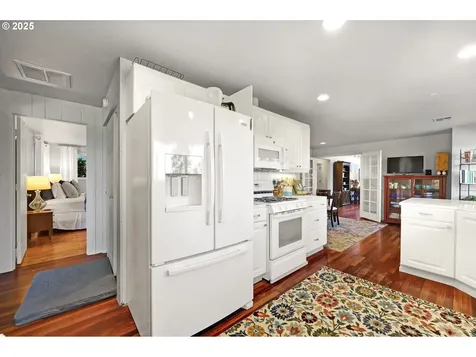 2035 Buck Street Eugene OR 97405