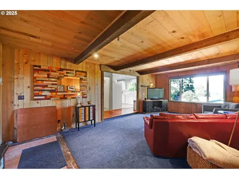 2035 Buck Street Eugene OR 97405
