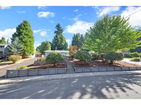 2035 Buck Street Eugene OR 97405