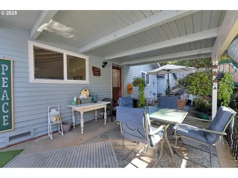 2035 Buck Street Eugene OR 97405