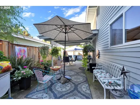 2035 Buck Street Eugene OR 97405