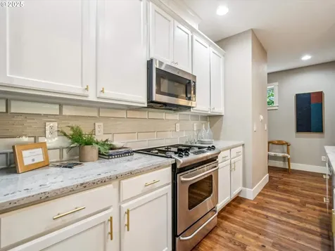 7998 SW Kelso Court Portland OR 97224