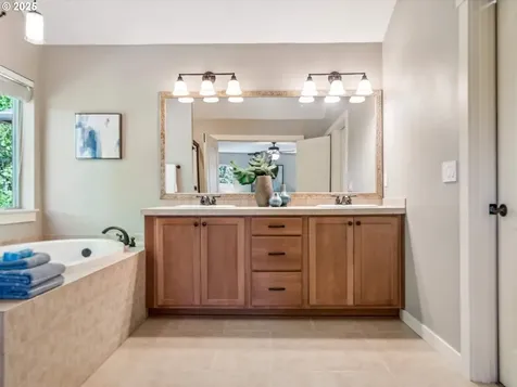 7998 SW Kelso Court Portland OR 97224