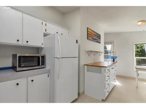 955 NE Mill C-18 Street Waldport OR 97394