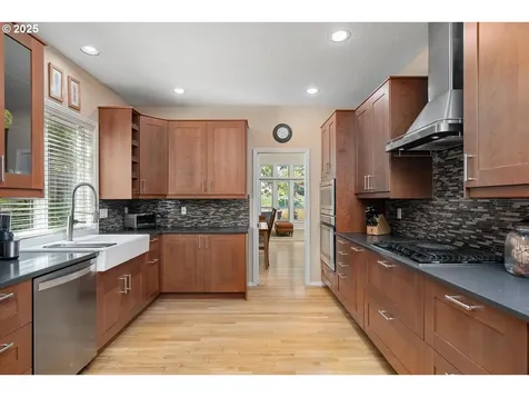 10748 SW Oriole Circle Beaverton OR 97007