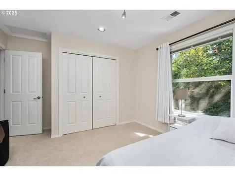 10748 SW Oriole Circle Beaverton OR 97007