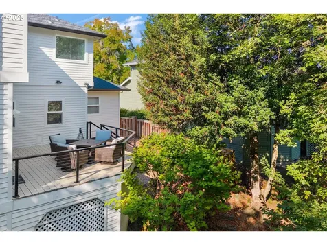 10748 SW Oriole Circle Beaverton OR 97007