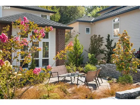 10748 SW Oriole Circle Beaverton OR 97007