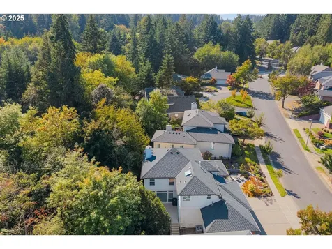 10748 SW Oriole Circle Beaverton OR 97007