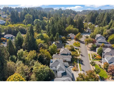 10748 SW Oriole Circle Beaverton OR 97007
