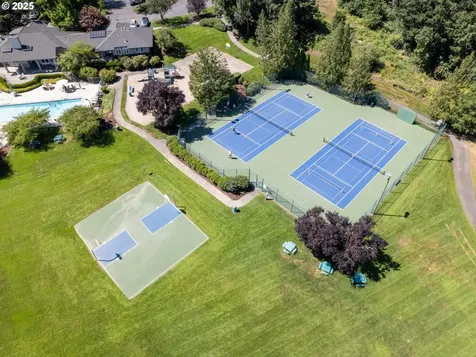 10748 SW Oriole Circle Beaverton OR 97007