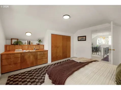 4231 SE Long Street Portland OR 97206