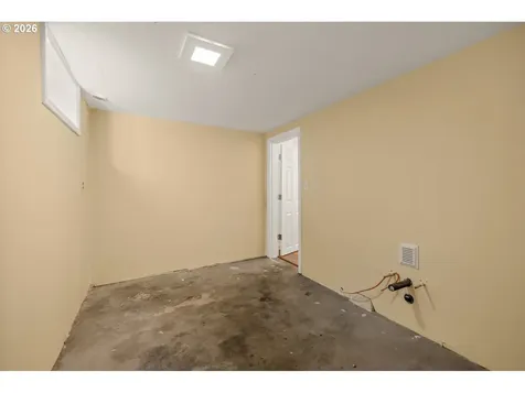 4231 SE Long Street Portland OR 97206
