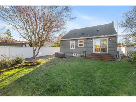 4231 SE Long Street Portland OR 97206
