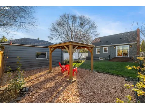 4231 SE Long Street Portland OR 97206