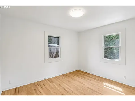 1816 N Jarrett Street Portland OR 97217