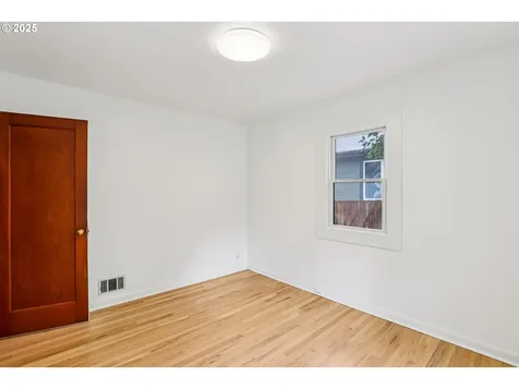 1816 N Jarrett Street Portland OR 97217