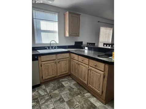 4875 NE Wyoming Circle Salem OR 97305