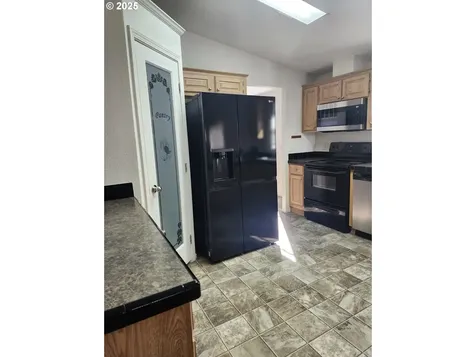 4875 NE Wyoming Circle Salem OR 97305