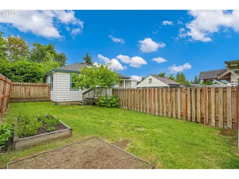 2012 E 33rd Street Vancouver WA 98663