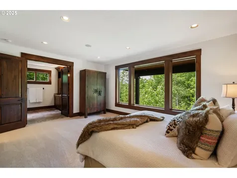 7927 NW Hawkins Boulevard Portland OR 97229