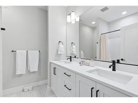 7446 SW 80th Terrace Portland OR 97223