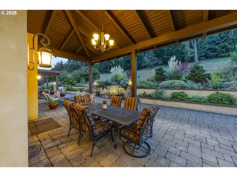 27520 Erickson Road Eugene OR 97402