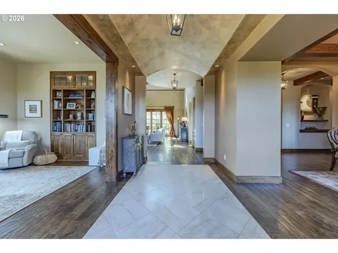 27520 Erickson Road Eugene OR 97402
