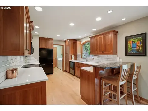 142 NE 11th Avenue Canby OR 97013