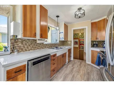 33305 SE Hurlburt Road Corbett OR 97019