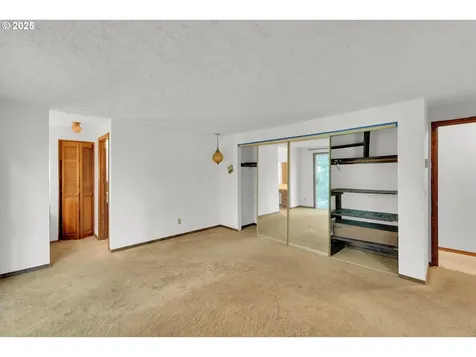 2105 SE 132nd Court Vancouver WA 98683