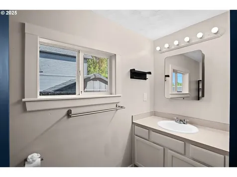 1832 18th Avenue Forest Grove OR 97116