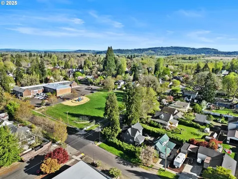 1832 18th Avenue Forest Grove OR 97116