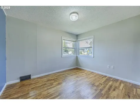 670 Kalmia Street Junction City OR 97448