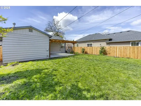 670 Kalmia Street Junction City OR 97448