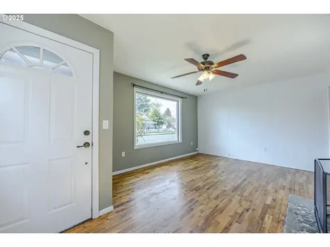 670 Kalmia Street Junction City OR 97448