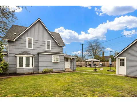 555 Kalmia Street Junction City OR 97448