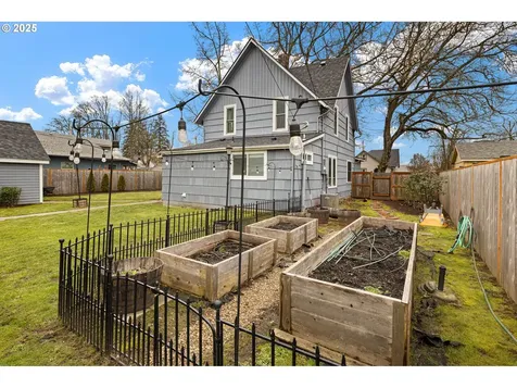 555 Kalmia Street Junction City OR 97448