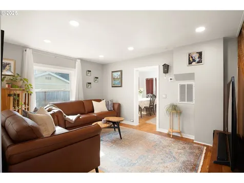 555 Kalmia Street Junction City OR 97448