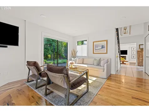 706 SE 47th Avenue Hillsboro OR 97123
