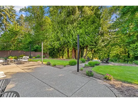 706 SE 47th Avenue Hillsboro OR 97123